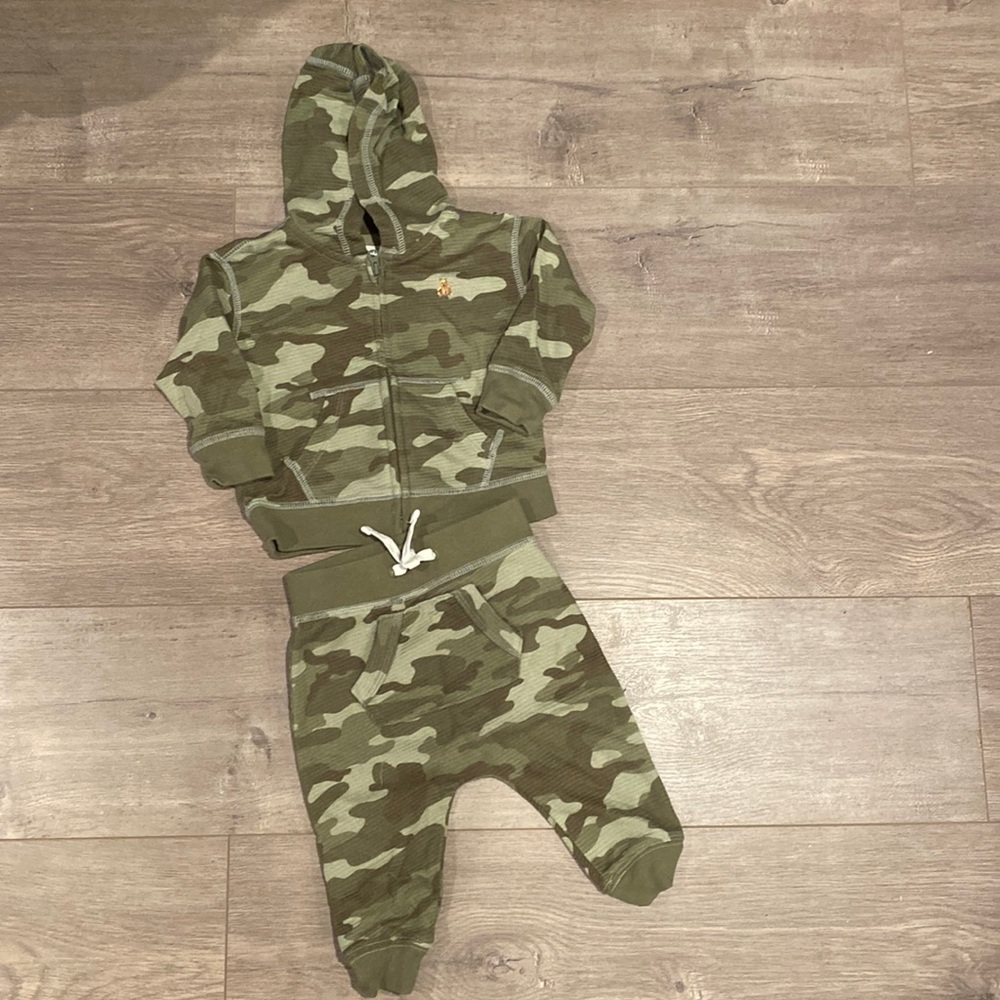 Baby Gap 2 piece outfit